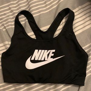 Black nike sports bra